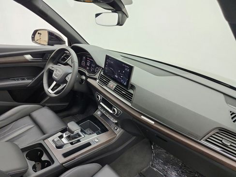 Used 2023 Audi Q5 2.0T Premium Plus w/ Premium Plus Package AWD/4WD image 19
