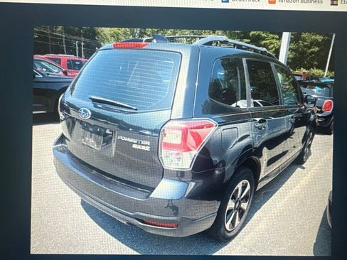 Used 2017 Subaru Forester 2.5i w/ Alloy Wheel Package AWD/4WD image 3