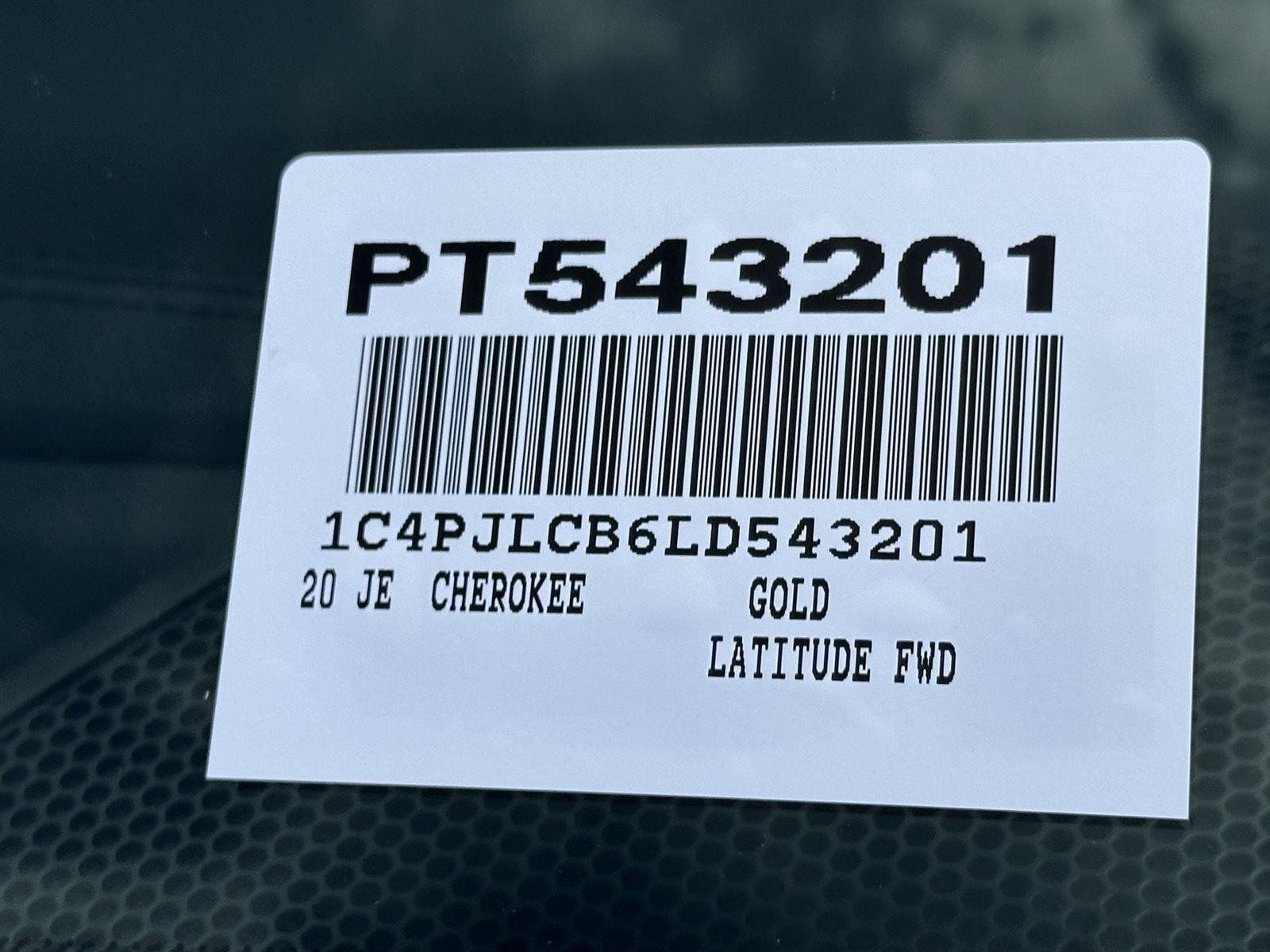 Used 2020 Jeep Cherokee Latitude FWD image 15