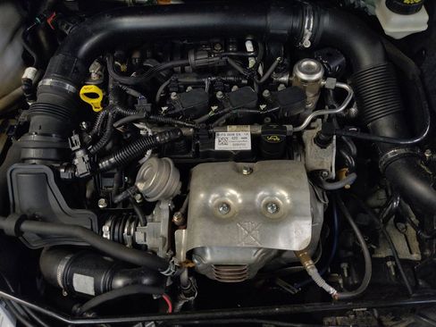 Used 2017 Ford Focus SE image 30