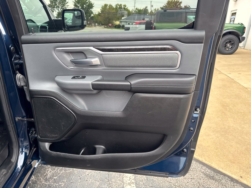 Used 2022 RAM 1500 Big Horn AWD/4WD image 35