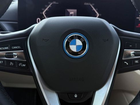 Used 2023 BMW i4 eDrive35 w/ Premium Package RWD image 44