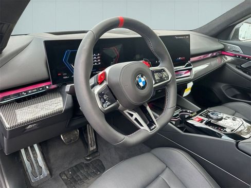Used 2026 BMW M5 Touring image 4