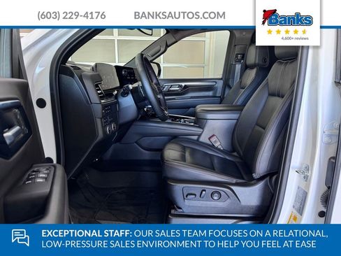 Used 2025 Chevrolet Tahoe RST w/ Comfort Package AWD/4WD image 8