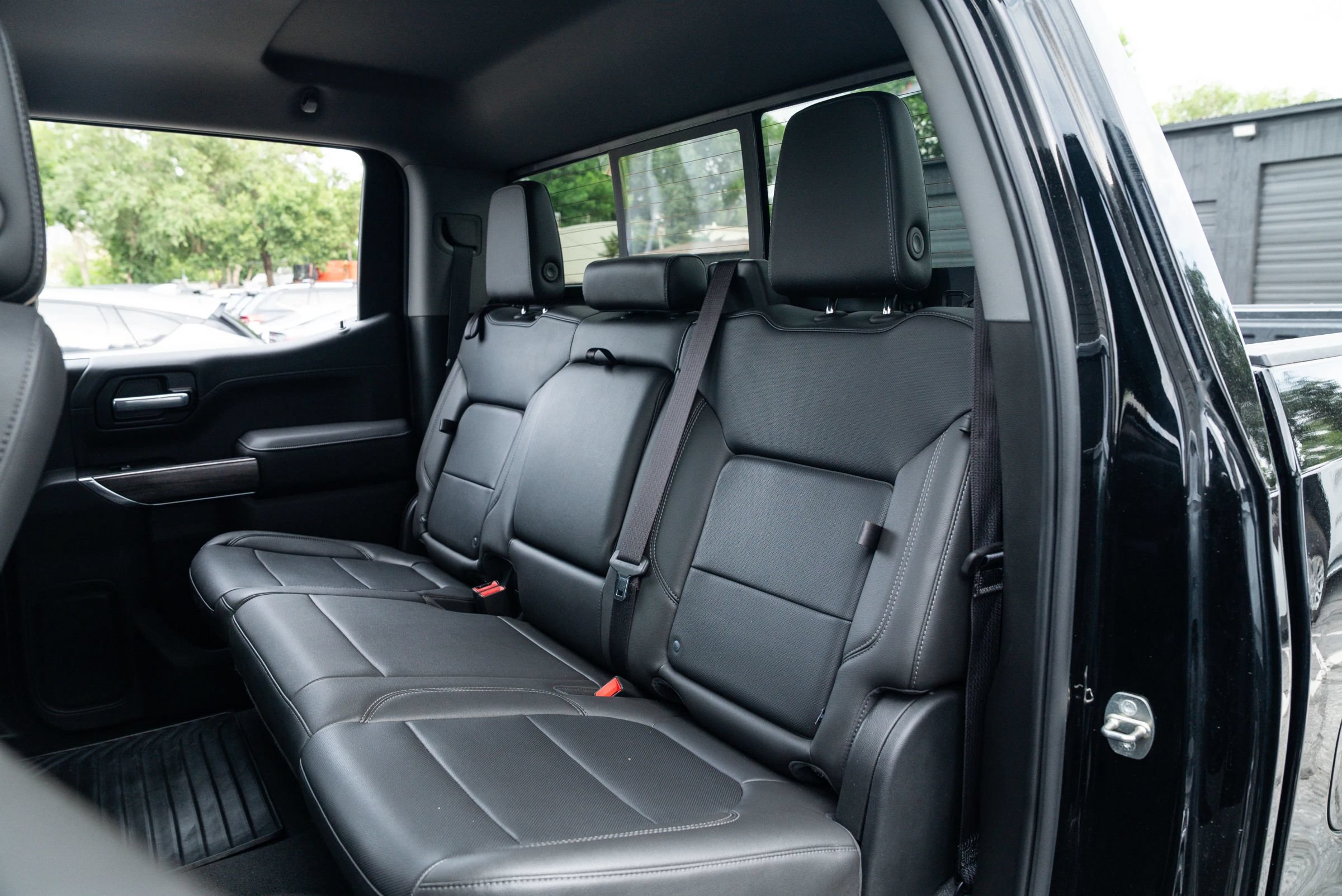 Used 2020 Chevrolet Silverado 1500 LTZ AWD/4WD image 15