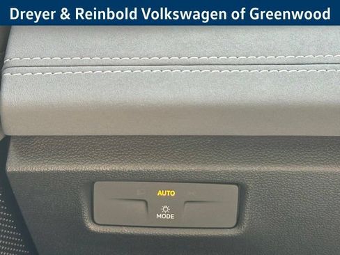 New 2026 Volkswagen Tiguan SE R-Line AWD/4WD image 16