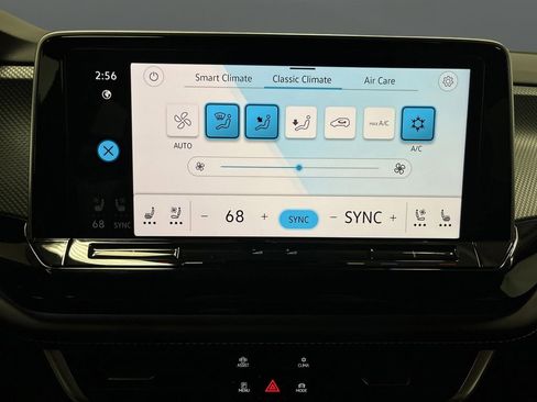 Used 2024 Volkswagen Atlas Cross Sport SEL Premium R-Line image 21