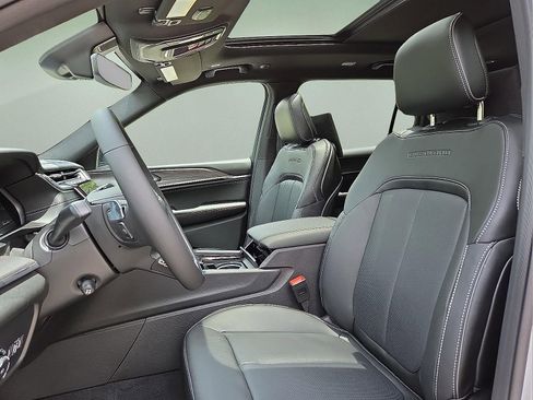 New 2025 Jeep Grand Cherokee L Overland w/ Rear Seat Video Group I image 12