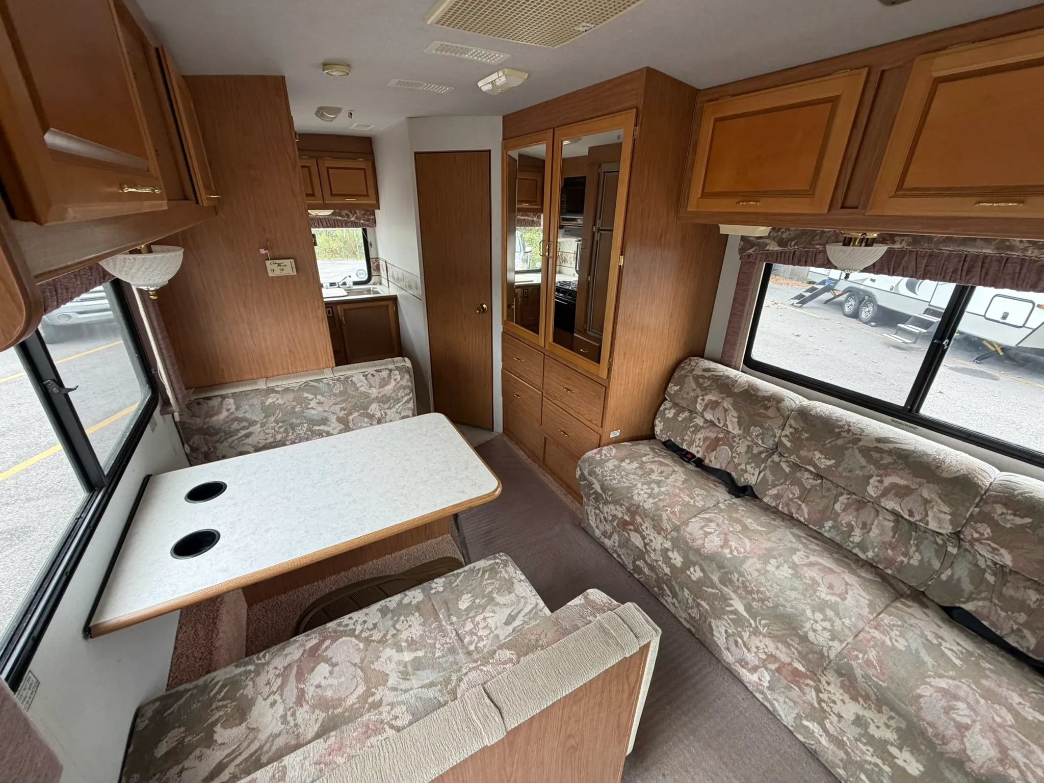 Used 1998 Ford E-350 and Econoline 350 RWD image 14