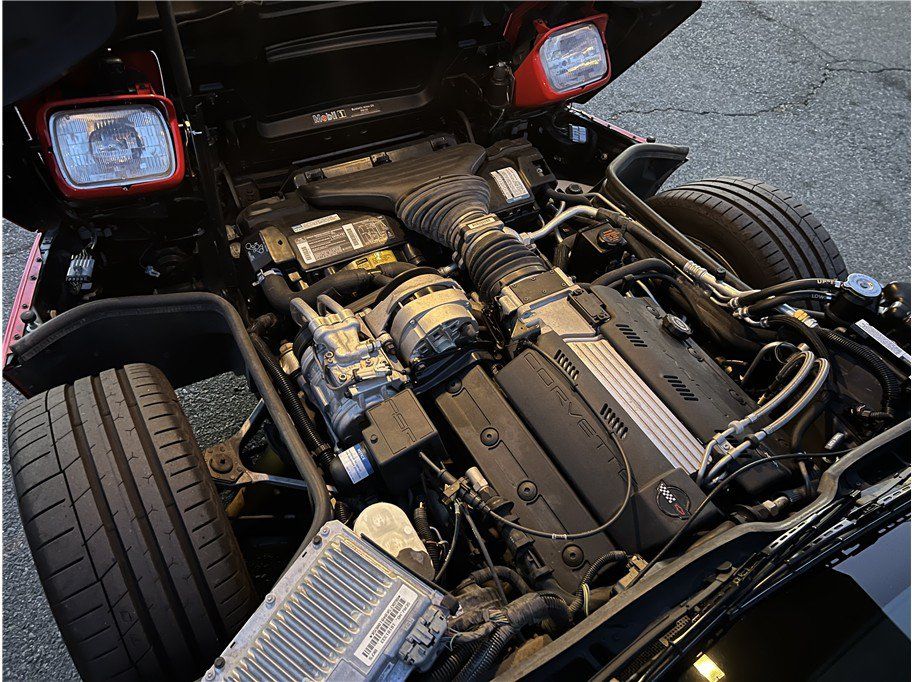 Used 1994 Chevrolet Corvette Coupe RWD image 17