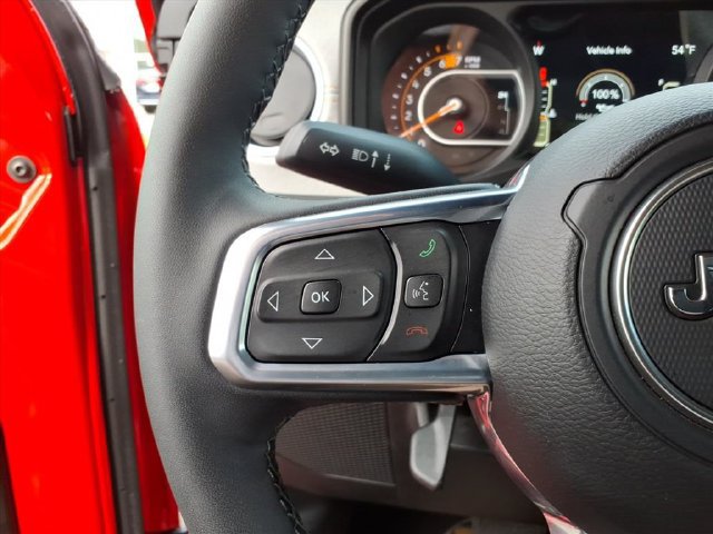 Used 2026 Jeep Wrangler Unlimited Sahara AWD/4WD image 18