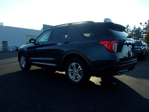 Certified 2023 Ford Explorer XLT w/ Equipment Group 202A image 3