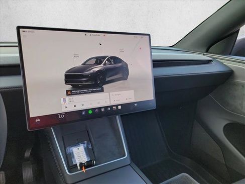 Used 2026 Tesla Model Y Long Range AWD/4WD image 20