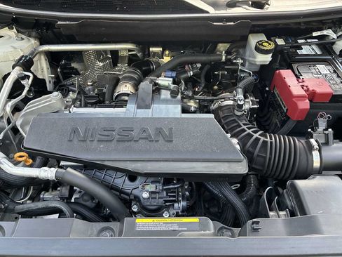 Used 2024 Nissan Rogue S AWD/4WD image 17