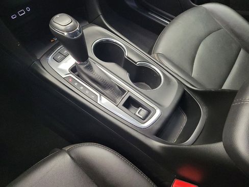 Used 2019 Chevrolet Equinox Premier image 26