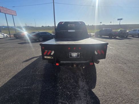 Used 2022 Chevrolet Silverado 2500 LT w/ Convenience Package image 6