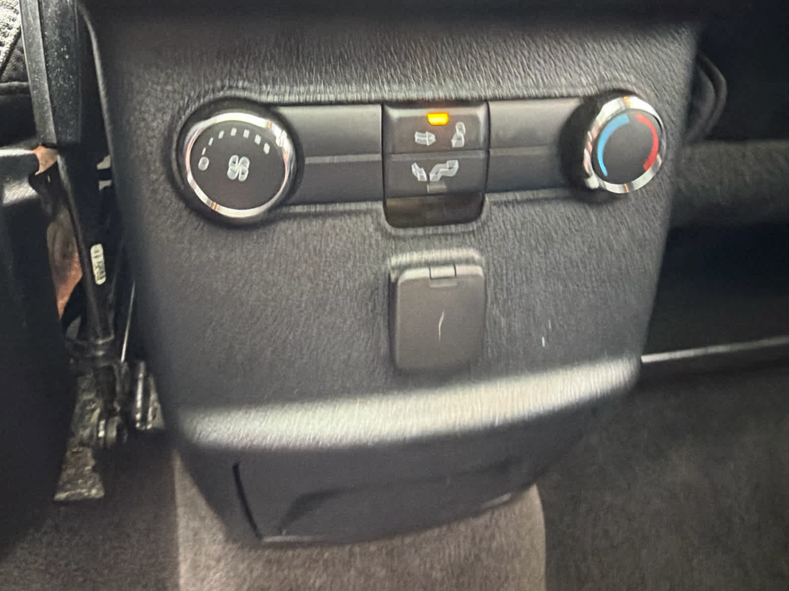 Used 2016 Ford Explorer XLT w/ Equipment Group 202A AWD/4WD image 14