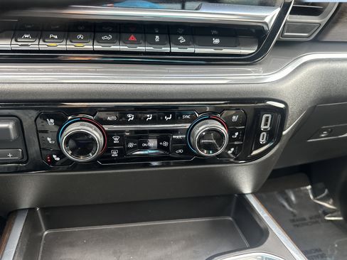 Certified 2024 Chevrolet Silverado 1500 High Country w/ Midnight Edition image 19