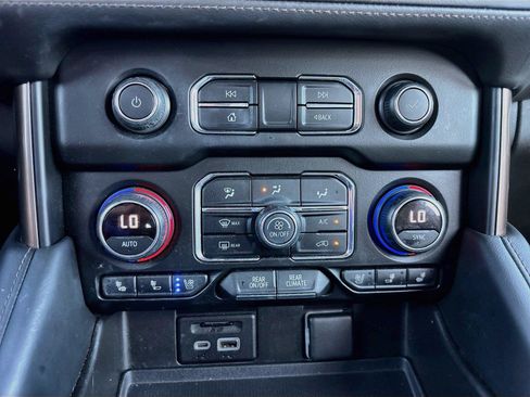 Used 2021 Chevrolet Tahoe High Country AWD/4WD image 19