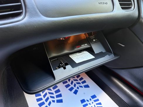 Used 2002 Chevrolet Corvette Z06 w/ Memory Pkg image 43