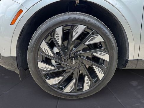 Used 2024 Lincoln Nautilus Reserve w/ Jet Appearance Package (87T) AWD/4WD image 14