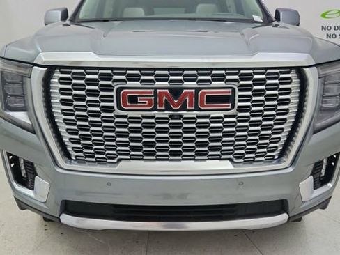 Used 2024 GMC Yukon Denali AWD/4WD image 9