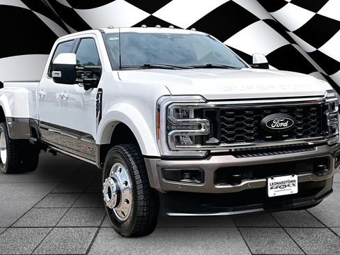 Used 2023 Ford F450 King Ranch w/ FX4 Off-Road Package AWD/4WD image 11