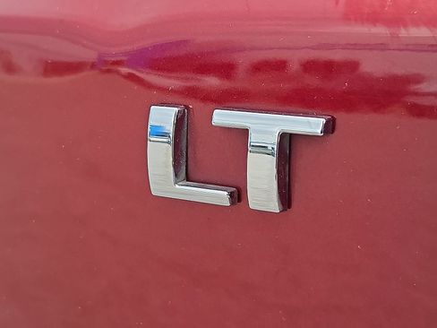 Used 2023 Chevrolet TrailBlazer LT w/ Convenience Package FWD image 9
