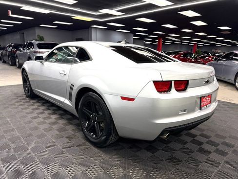 Used 2011 Chevrolet Camaro LT RWD image 11