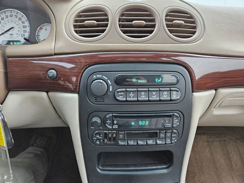 Used 2000 Chrysler 300M FWD image 12