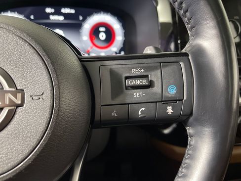 Used 2022 Nissan Pathfinder Platinum w/ Cargo Package AWD/4WD image 29