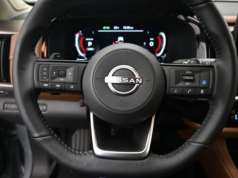 Used 2024 Nissan Pathfinder Platinum w/ Cargo Package image 13