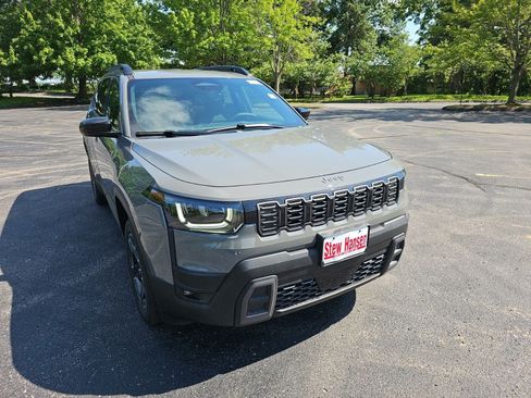 New 2026 Jeep Cherokee Laredo AWD/4WD image 8