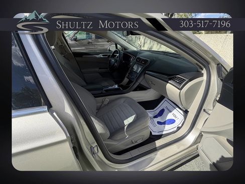 Used 2019 Ford Fusion SE FWD image 10