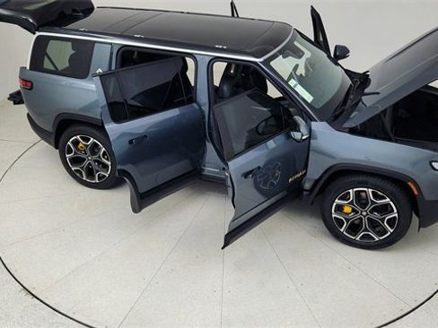 Used 2024 Rivian R1S Adventure image 85