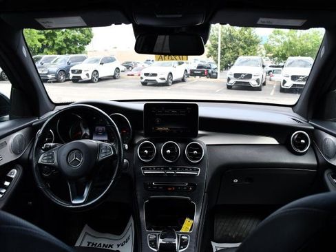 Used 2019 Mercedes-Benz GLC 300 4MATIC image 16