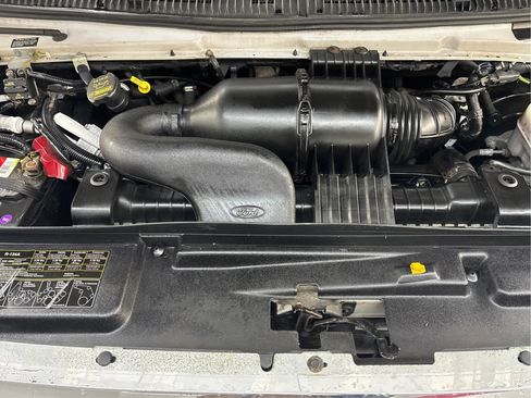 Used 2013 Ford E-250 and Econoline 250 Extended Van 3D w/ PWR Group image 30