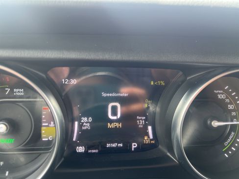 Used 2022 Jeep Wrangler Unlimited Sahara w/ Cold Weather Group AWD/4WD image 33