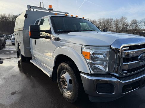 Used 2015 Ford F350 XLT w/ Trailer-Tow Prep Package image 12