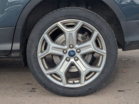 Used 2019 Ford Escape Titanium image 9