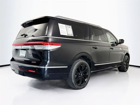 Used 2022 Lincoln Navigator L Reserve w/ Monochromatic Package RWD image 6