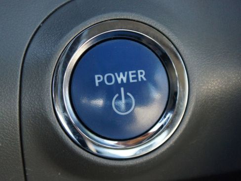 Used 2019 Toyota Avalon XSE image 9