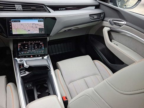 Certified 2024 Audi Q8 e-tron Prestige AWD/4WD image 11