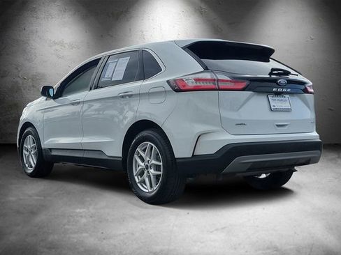 Certified 2022 Ford Edge SEL image 4