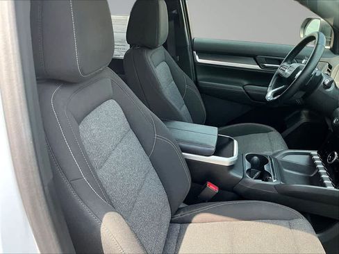 Used 2025 GMC Terrain Elevation AWD/4WD image 32