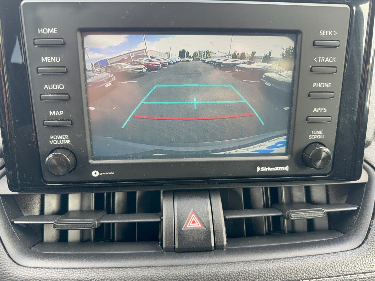 Used 2021 Toyota RAV4 XLE AWD/4WD image 24