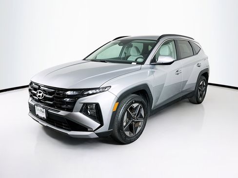 Used 2025 Hyundai Tucson SEL FWD image 3