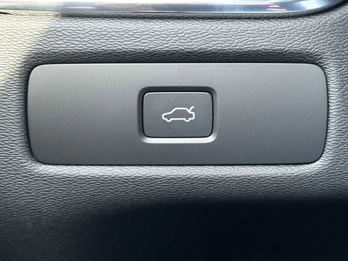 New 2026 Volvo XC60 B5 Plus w/ Protection Package Premier image 37