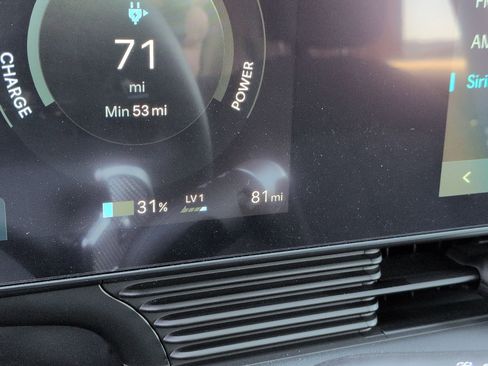 Used 2025 Hyundai Ioniq 5 SE image 22