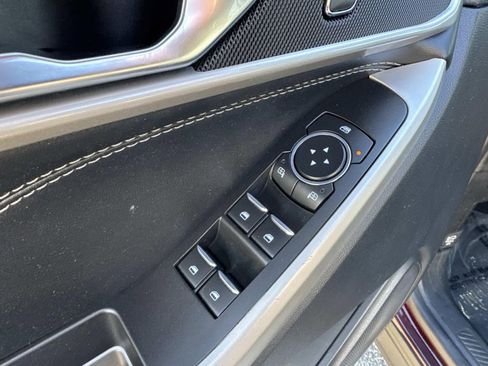 Used 2022 Ford Explorer XLT w/ Equipment Group 202A image 20